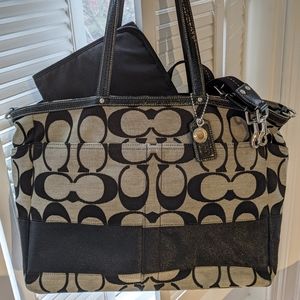 Coach Signature Canvas Logo Bag